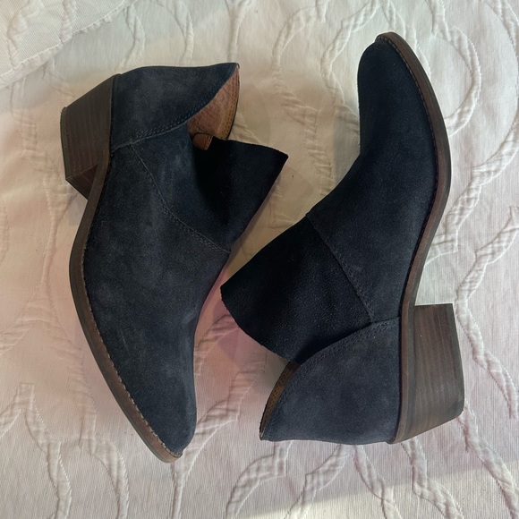 Lucky Brand Suede Booties Blue Sz 9 - Picture 2 of 11